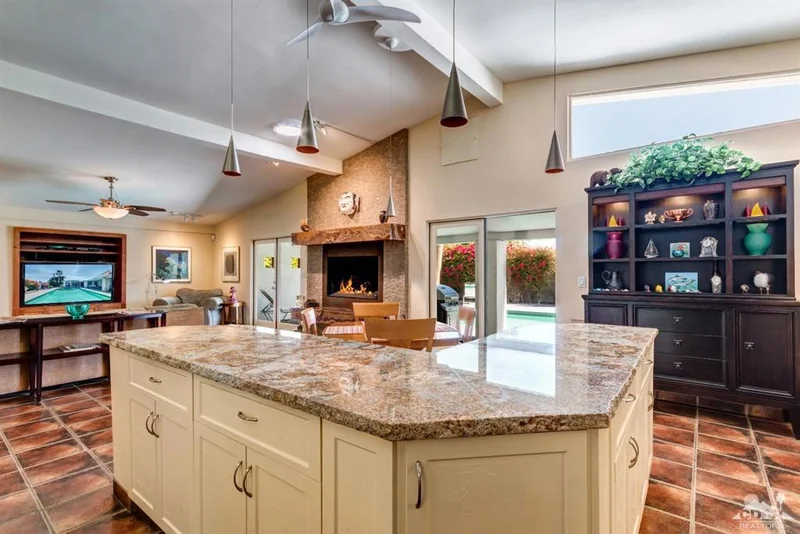 2285 Paseo Gracia, Palm Springs, CA 92262