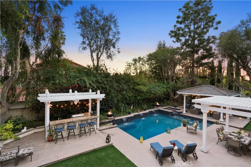 27081 Hidden Trail, Laguna Hills, CA 92653