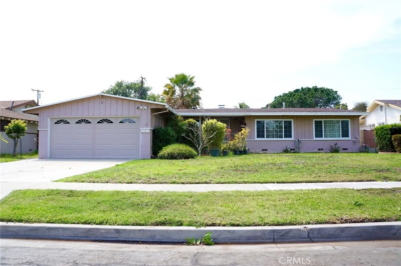 11571 Desmond, Garden Grove, CA 92841