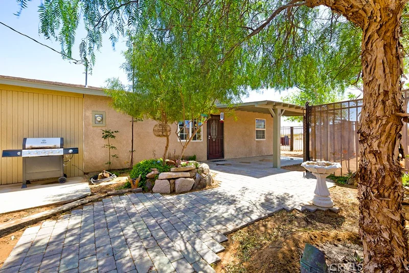 2585 Shawnee, Landers, CA 92285