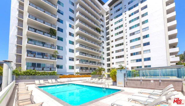 1155 N La Cienega 1100, West Hollywood, CA 90069