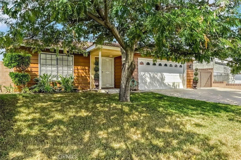8860 Blanchard, Fontana, CA 92335