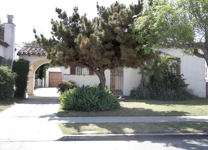 4243 Sutro, Los Angeles, CA 90008