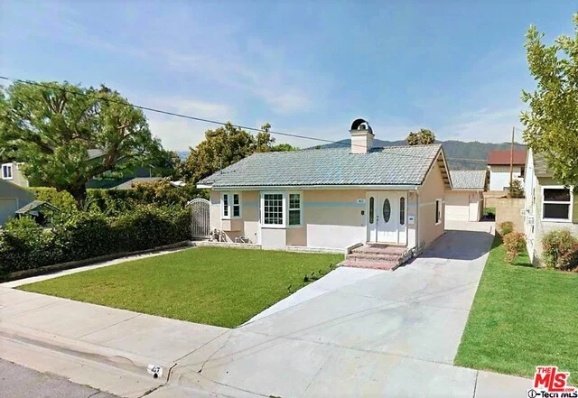 417 E Walnut Avenue, Glendora, CA 91741