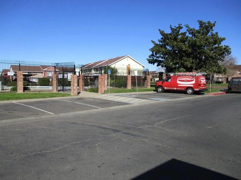 4141 Brookfield, Sacramento, CA 95823
