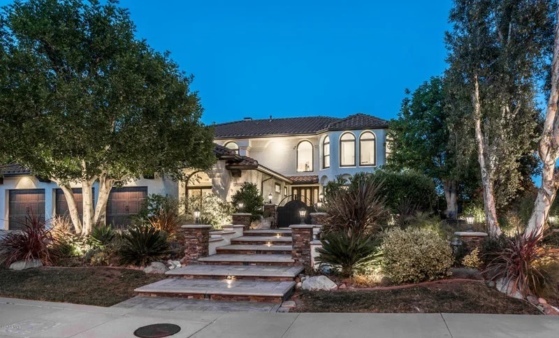 29405 Bertrand Drive, Agoura Hills, CA 91301