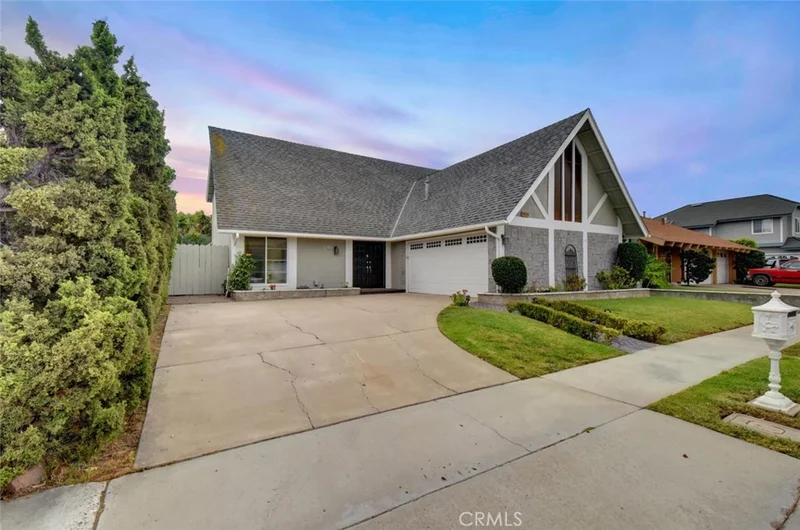 2302 Silk Tree, Tustin, CA 92780
