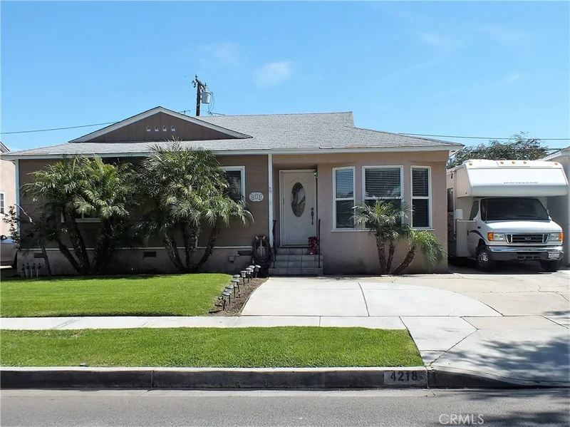 4218 Nelsonbark, Lakewood, CA 90712
