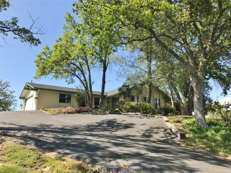 43065 Long Hollow, Coarsegold, CA 93614