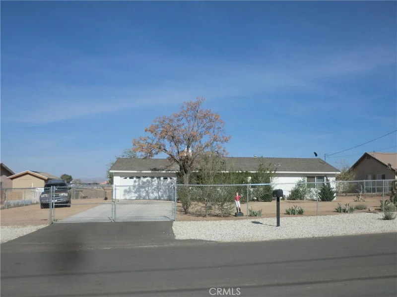 11495 4th, Hesperia, CA 92345