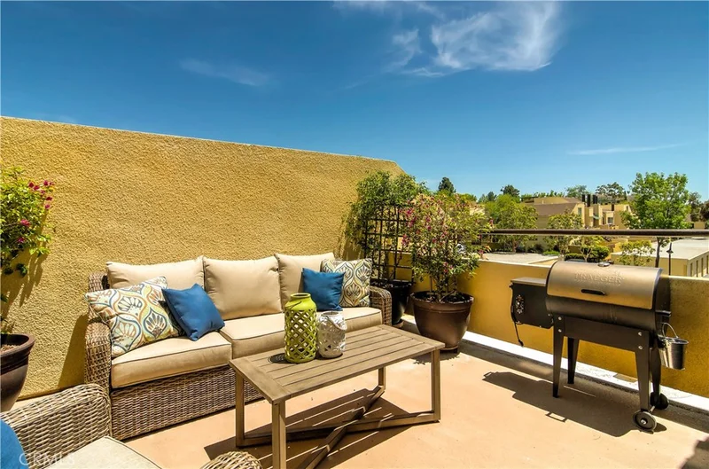 25712 Le Parc #28, Lake Forest, CA 92630