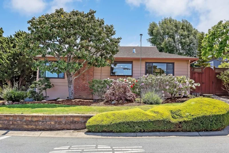 2707 Belmont Canyon, Belmont, CA 94002