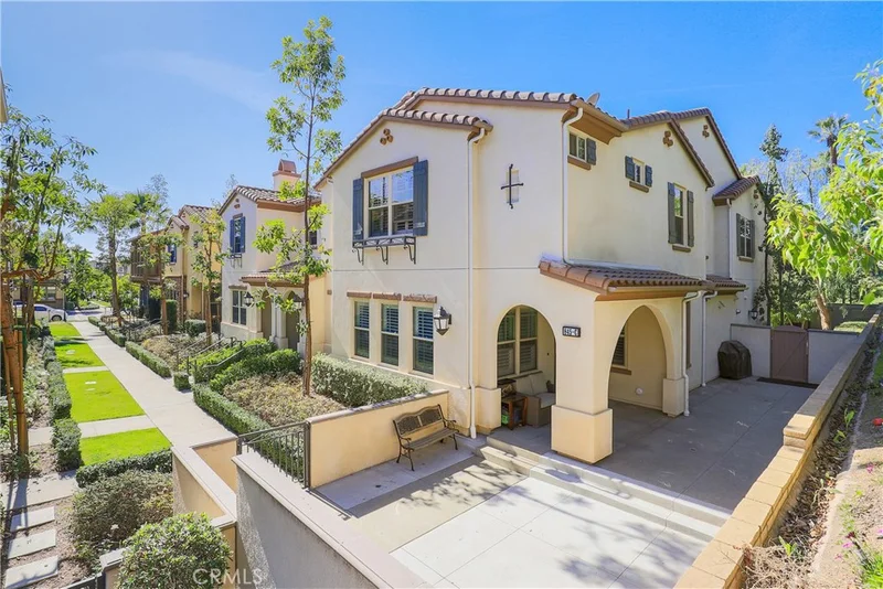845 Mountain #C, Azusa, CA 91702