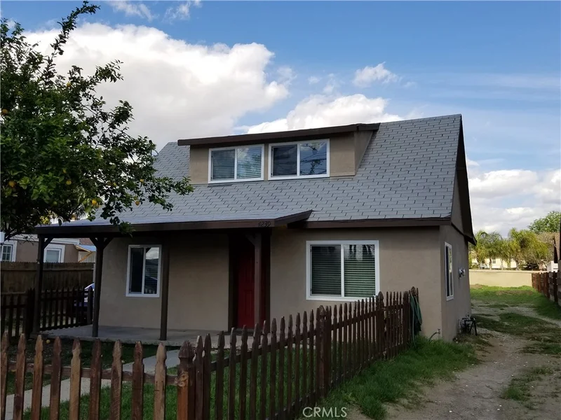 4239 Columbia, Riverside, CA 92501