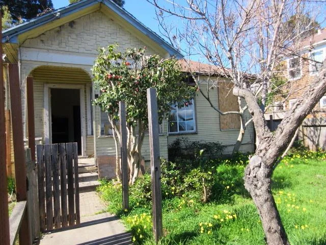 523 Ocean View, Santa Cruz, CA 95062