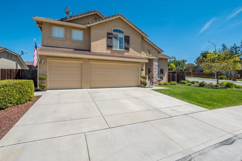 1191 Mulberry, Hollister, CA 95023