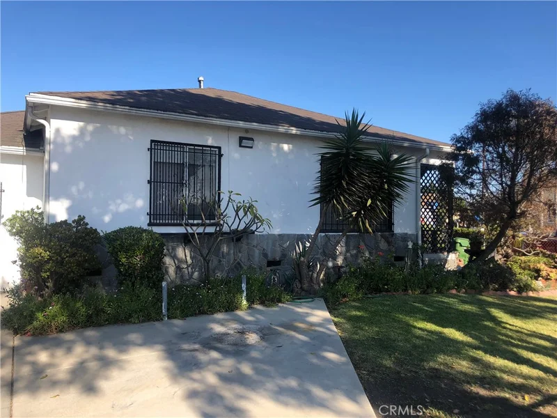 1042 Harlan, Compton, CA 90220