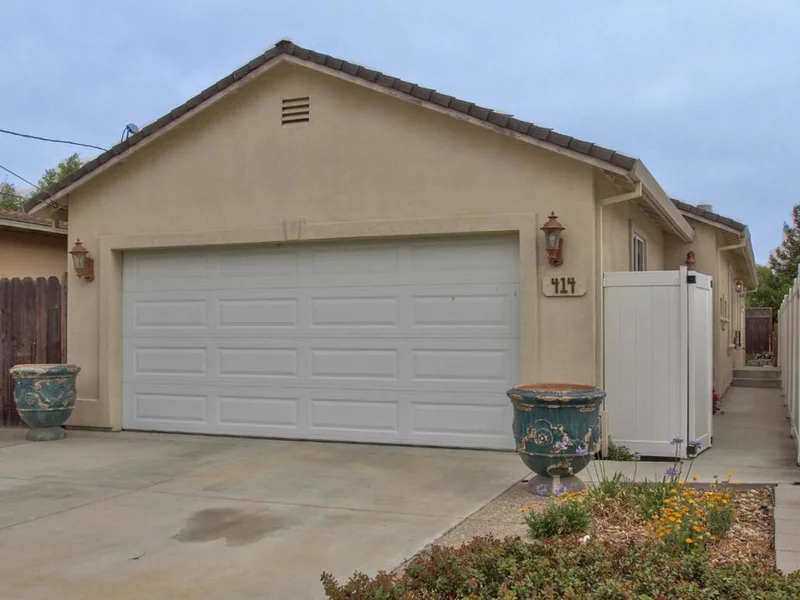 414 6th, San Juan Bautista, CA 95045