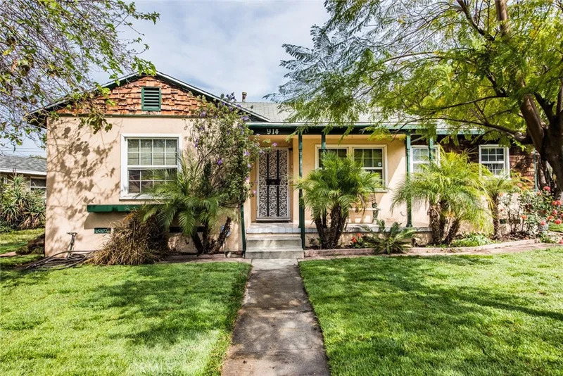 914 Gilbert, Fullerton, CA 92833