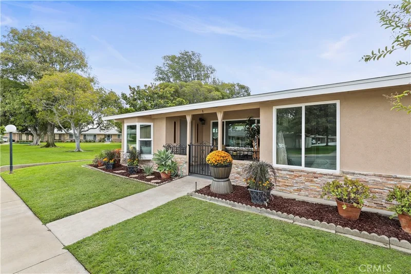 1190 Northwood #165L, Seal Beach, CA 90740