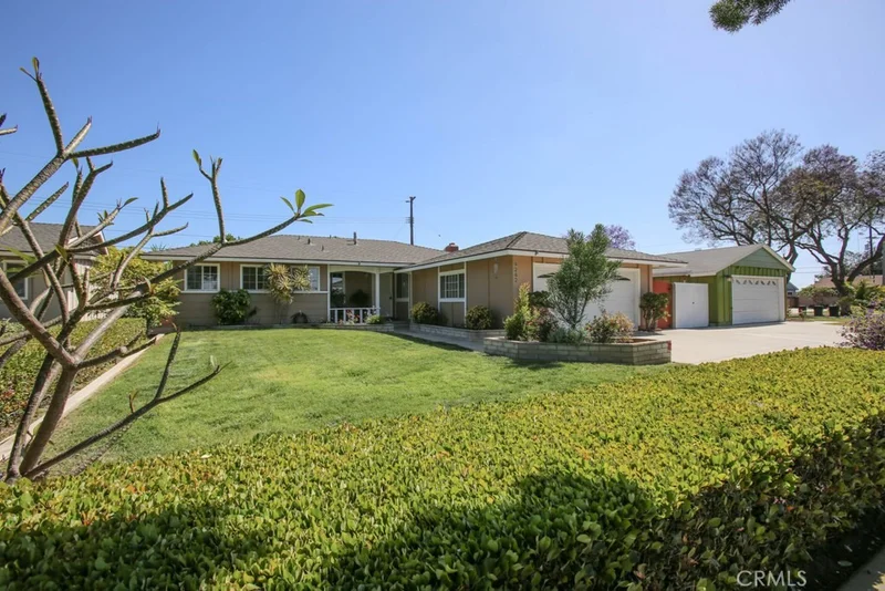 4242 West, Fullerton, CA 92833