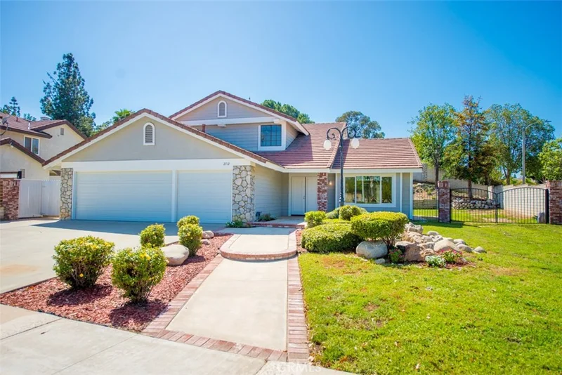 2712 Teal, Corona, CA 92882