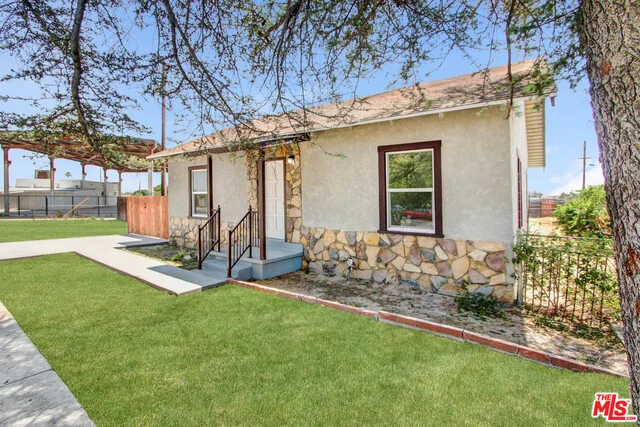 520 B, Colton, CA 92324