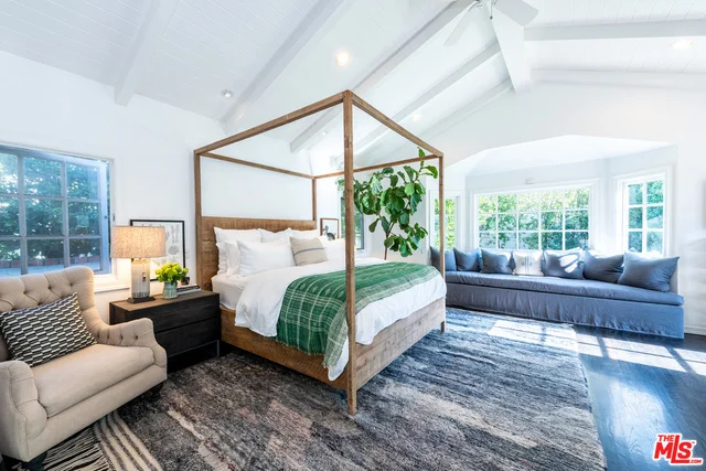 12448 Sarah, Studio City, CA 91604