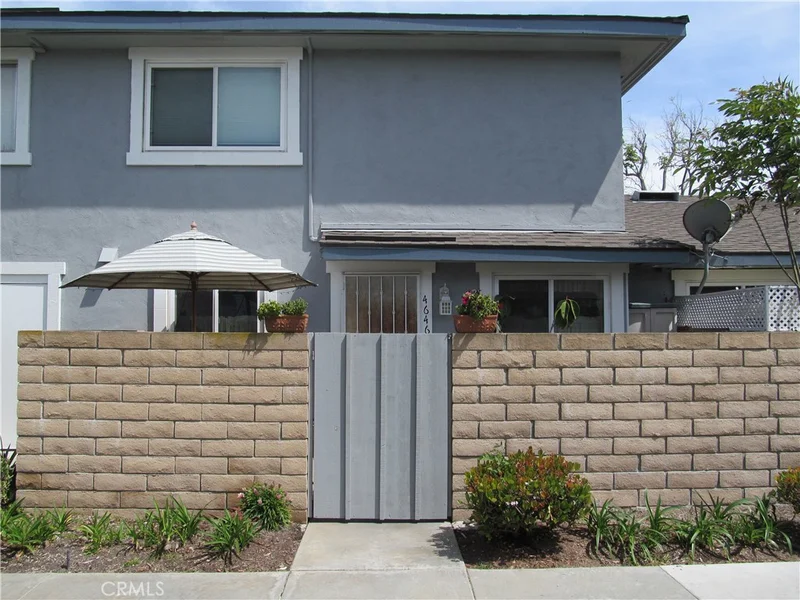 4646 Vista Bahia #14, Huntington Beach, CA 92649