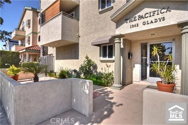 1042 Gladys #3, Long Beach, CA 90804