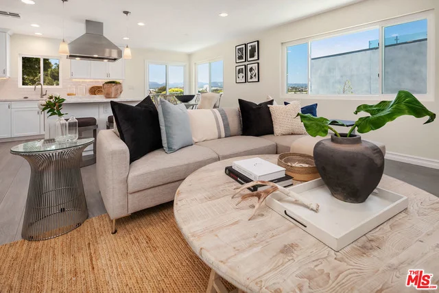 631 Pacific #4, Santa Monica, CA 90405