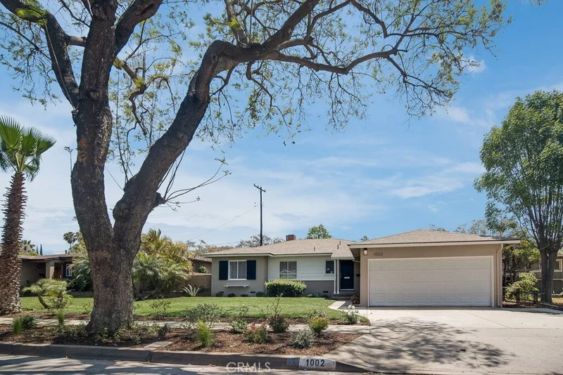 1002 Fairbrook, Santa Ana, CA 92706