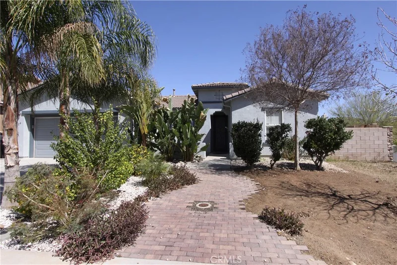 124 Half Dome, Perris, CA 92570