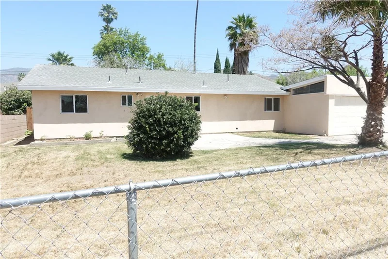 25388 Eureka, San Bernardino, CA 92404