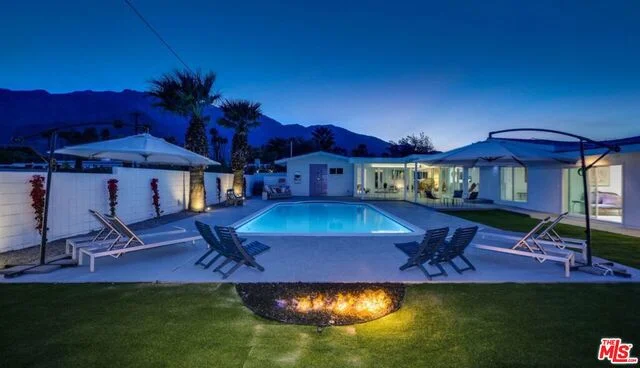 185 Santa Catalina, Palm Springs, CA 92262