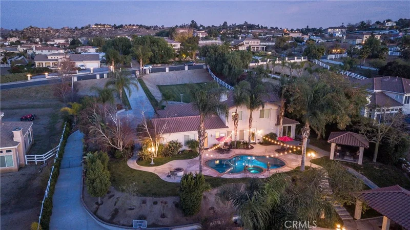 18417 Pinecone, Riverside, CA 92504