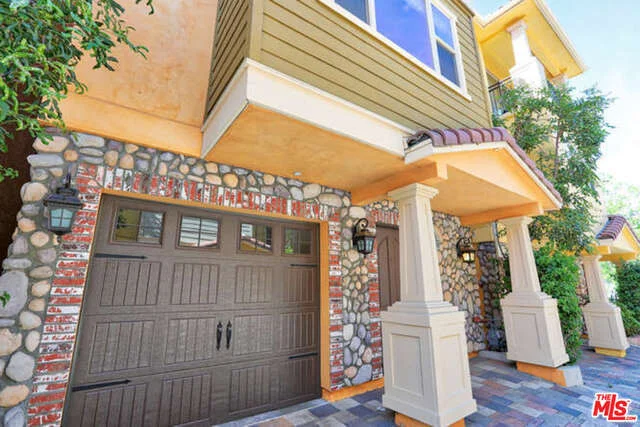 10118 Amber, Tujunga, CA 91042