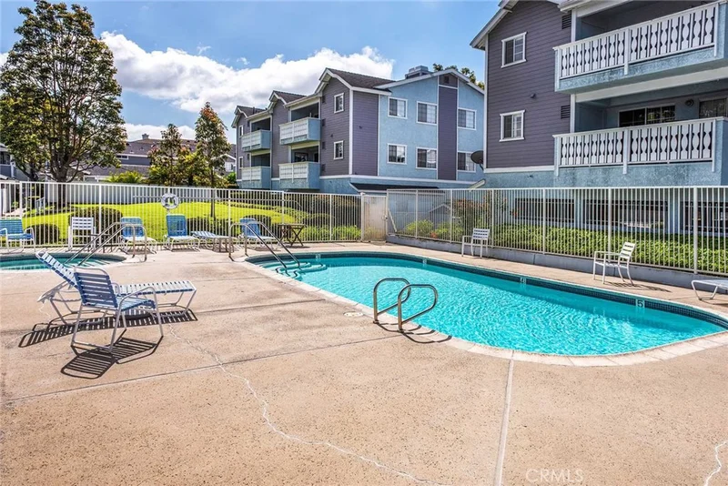 7796 Essex #103, Huntington Beach, CA 92648