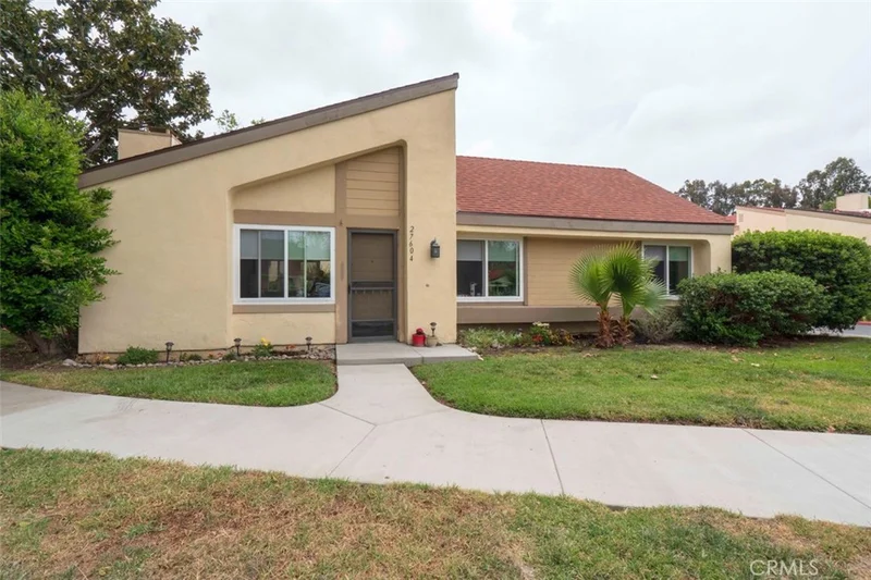27604 Brookside, San Juan Capistrano, CA 92675