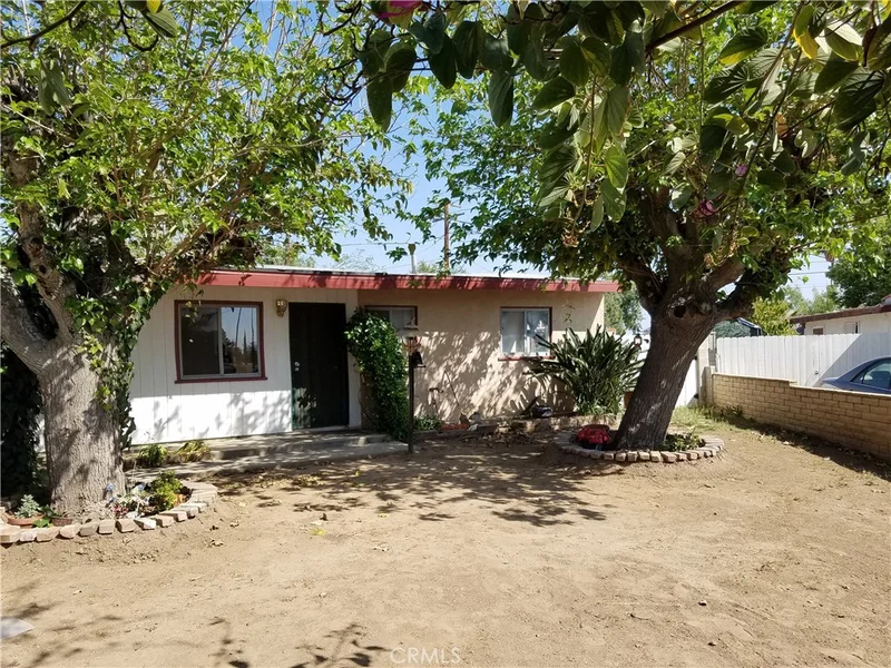 27099 13th, Highland, CA 92346