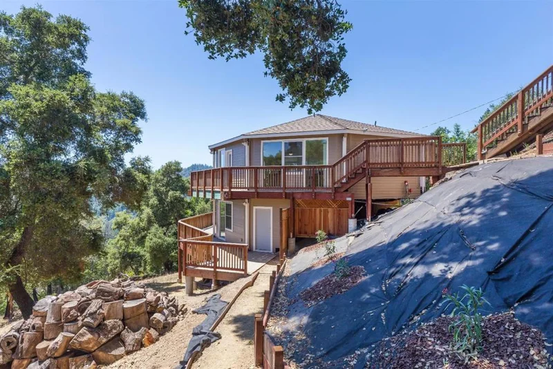 25322 Hutchinson, Los Gatos, CA 95033