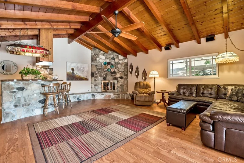 845 Whitecap, Orange, CA 92865