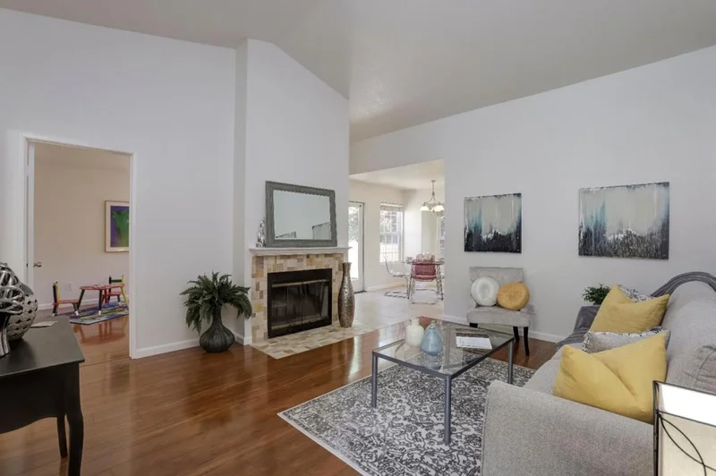 906 Forest, Hercules, CA 94547