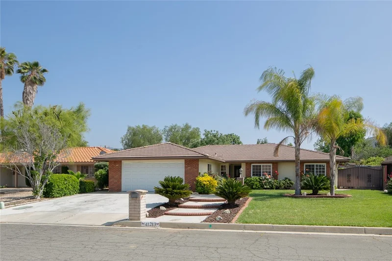 41213 Toledo, Hemet, CA 92544