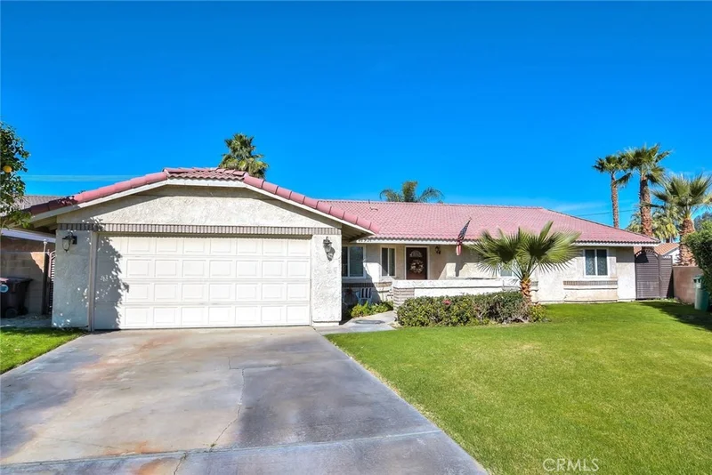 42521 York, Palm Desert, CA 92211