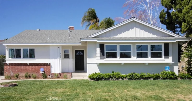 8619 Aura, Northridge, CA 91324