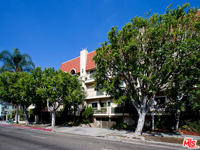 8651 Olympic #103, Los Angeles, CA 90035