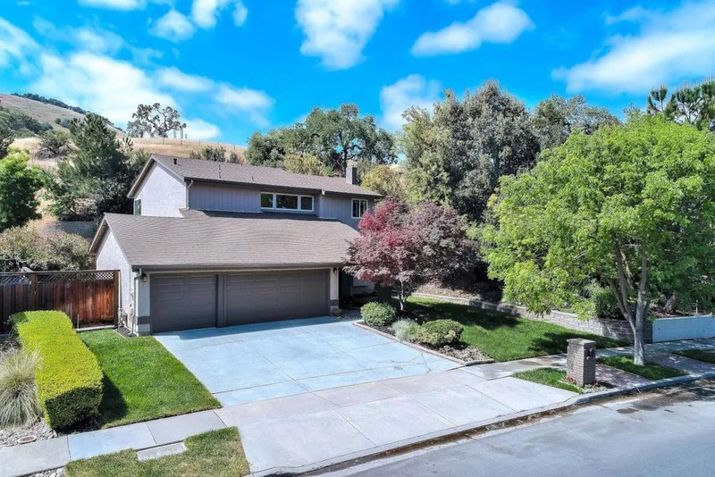 516 Curie, San Jose, CA 95123
