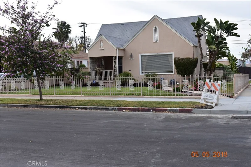 1901 78th, Los Angeles, CA 90047
