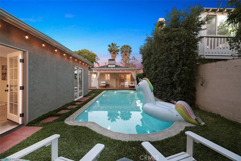 4515 Saint Clair, Studio City, CA 91604